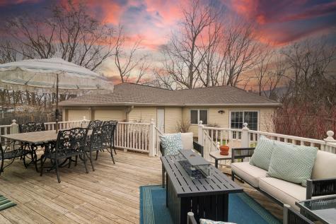 123 Raymond Avenue Barrington IL 60010
