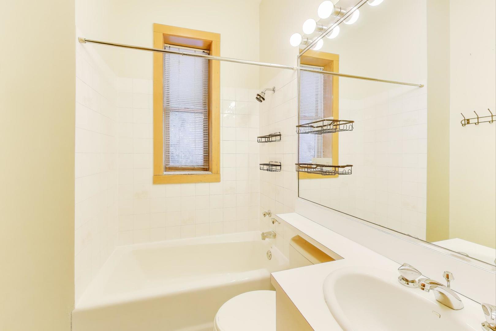 907-909 West Webster Avenue Chicago IL 60614