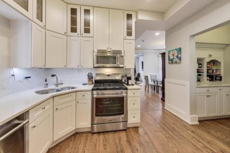 4633 West Grace Street Chicago IL 60641