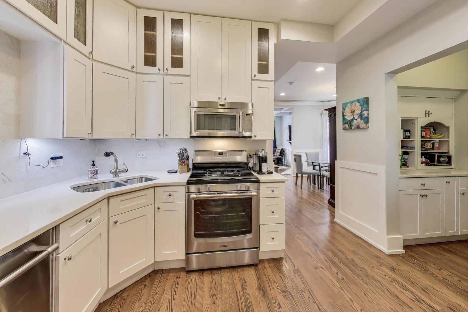 4633 West Grace Street Chicago IL 60641