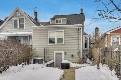 4633 West Grace Street Chicago IL 60641