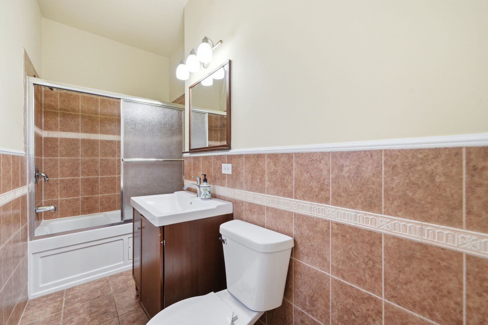 7729 South Lowe Avenue Chicago IL 60620