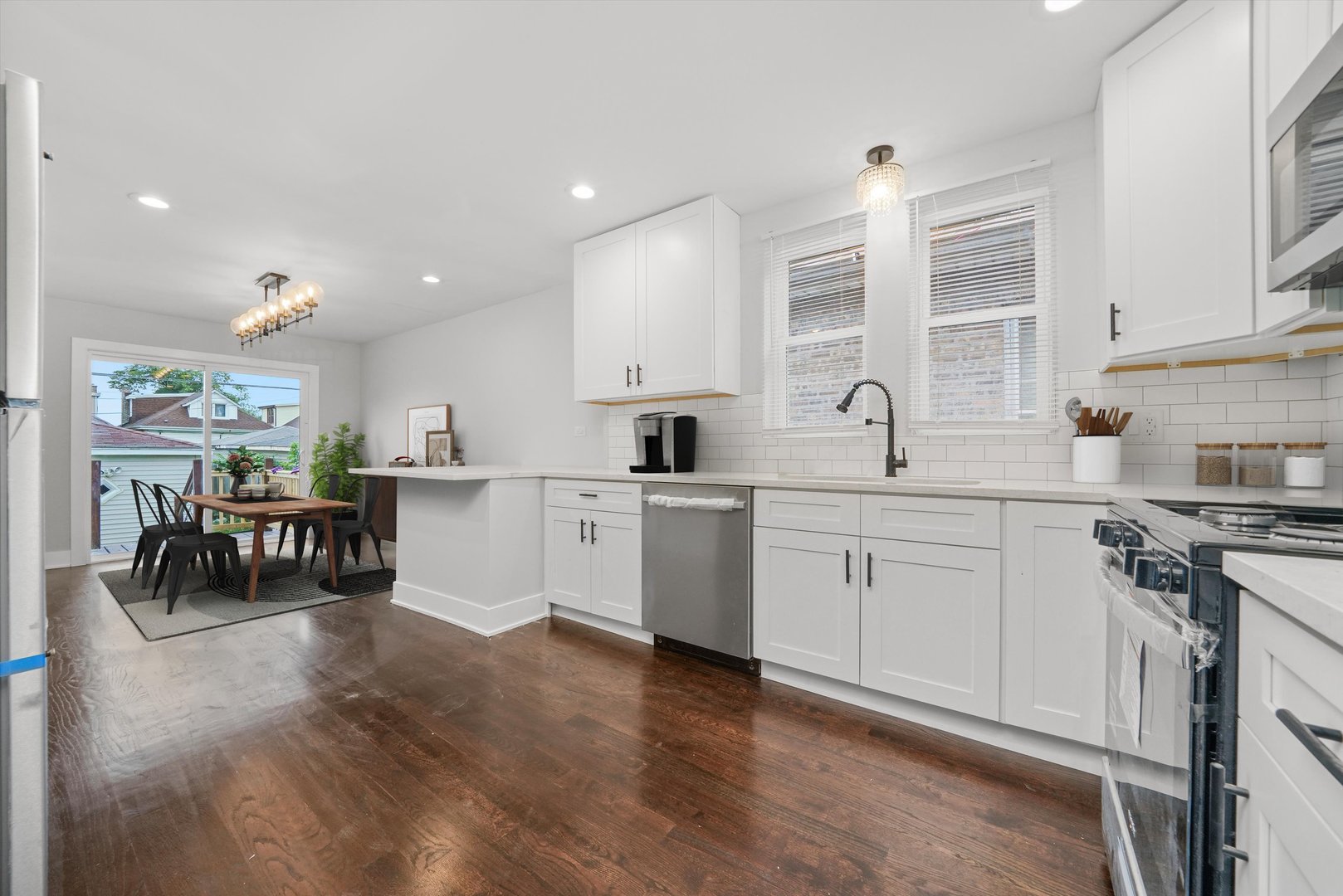 8127 South Stewart Avenue Chicago IL 60620