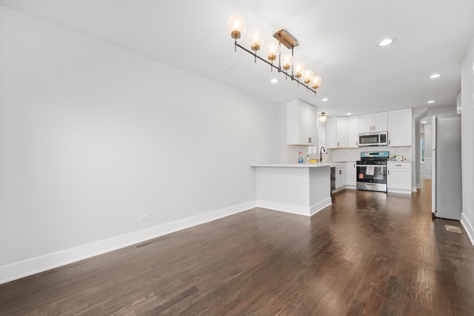 8127 South Stewart Avenue Chicago IL 60620