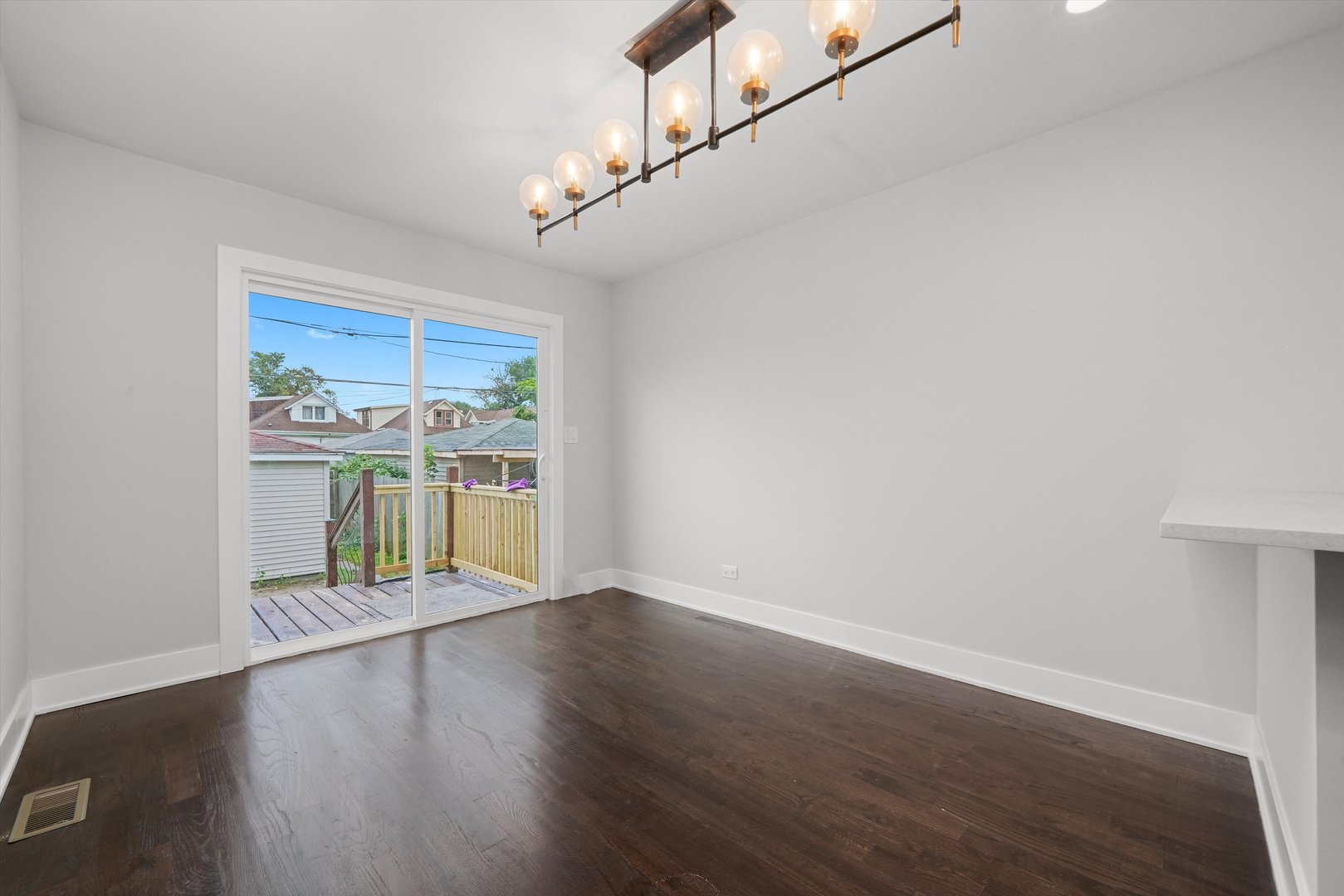 8127 South Stewart Avenue Chicago IL 60620