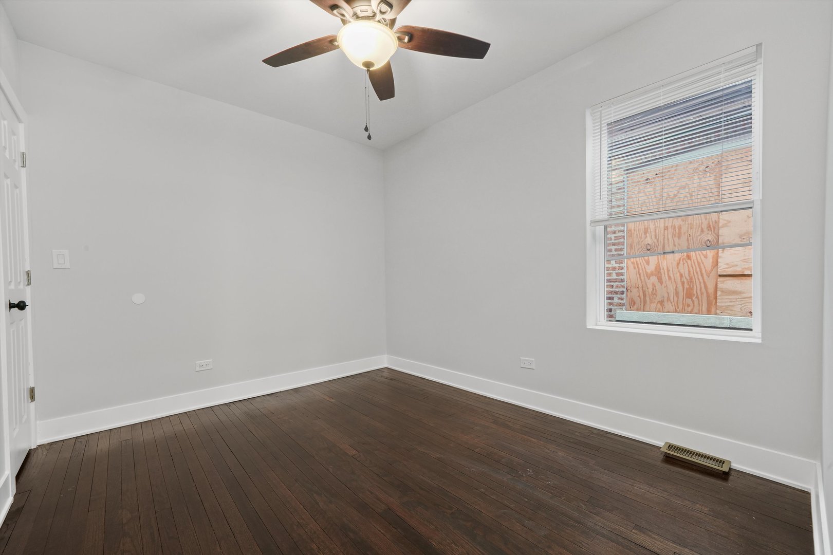 8127 South Stewart Avenue Chicago IL 60620