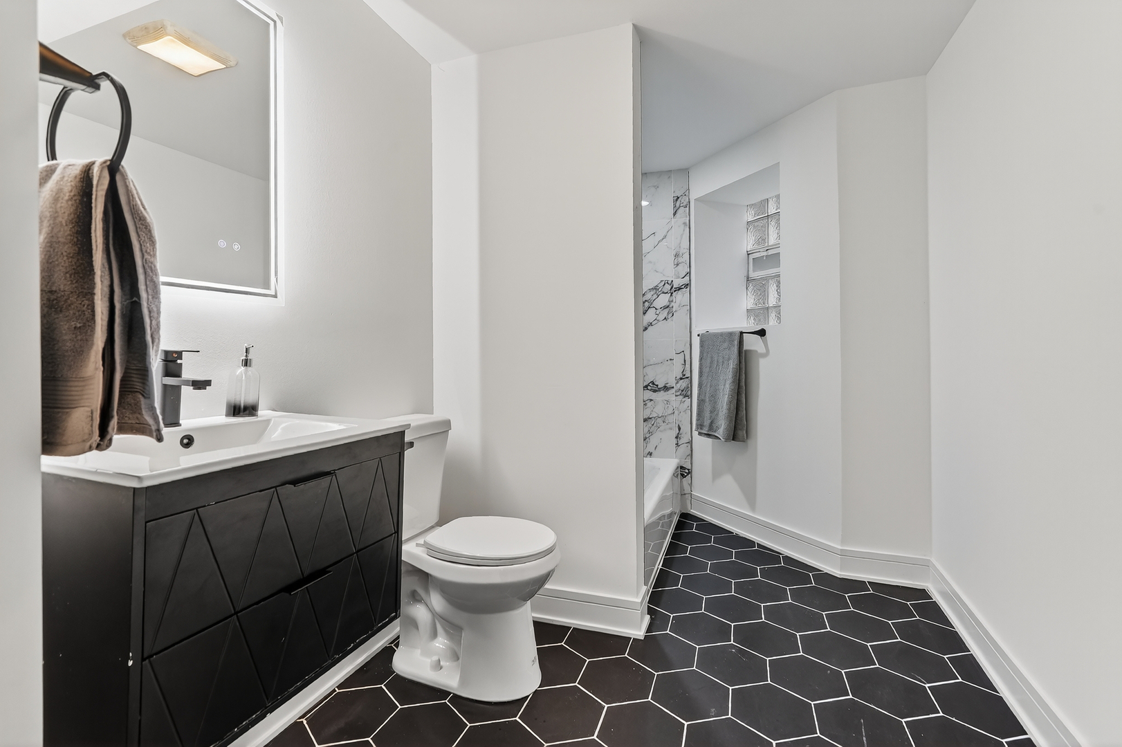 5141 South Wabash Avenue Chicago IL 60615