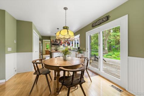 39W795 Reindeer Trail St. Charles IL 60175