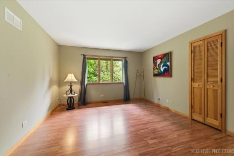 39W795 Reindeer Trail St. Charles IL 60175