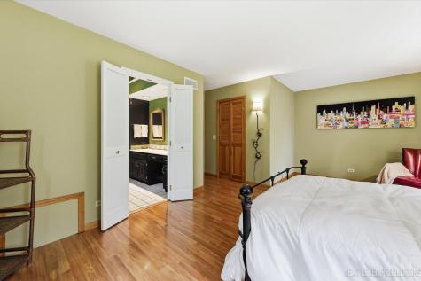 39W795 Reindeer Trail St. Charles IL 60175