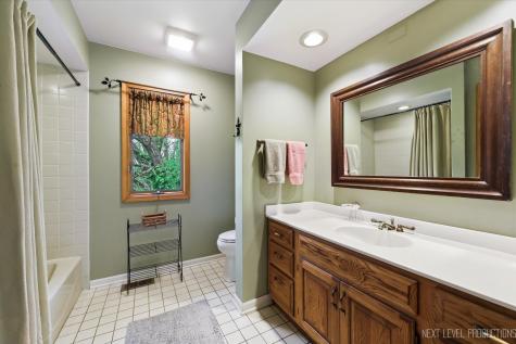 39W795 Reindeer Trail St. Charles IL 60175