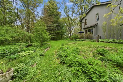 39W795 Reindeer Trail St. Charles IL 60175