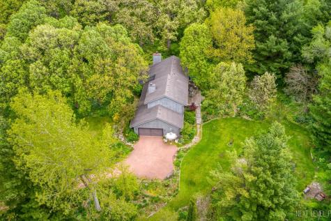 39W795 Reindeer Trail St. Charles IL 60175