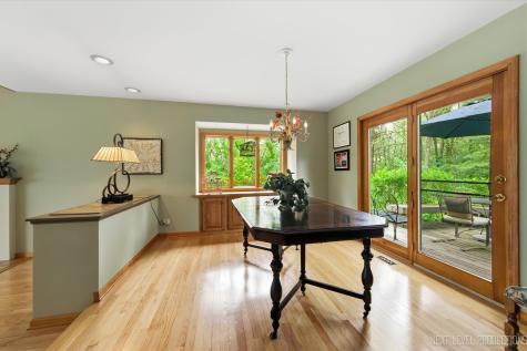 39W795 Reindeer Trail St. Charles IL 60175