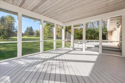 71 Flint Drive Barrington IL 60010