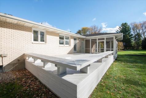 71 Flint Drive Barrington IL 60010