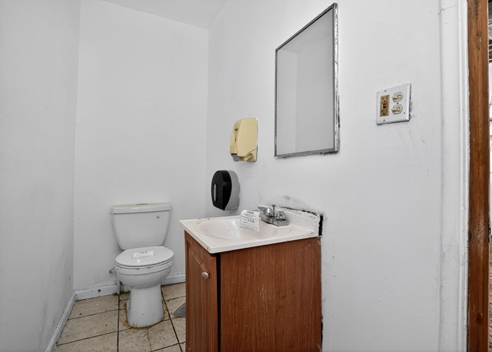 1114 West 51st Street Chicago IL 60609