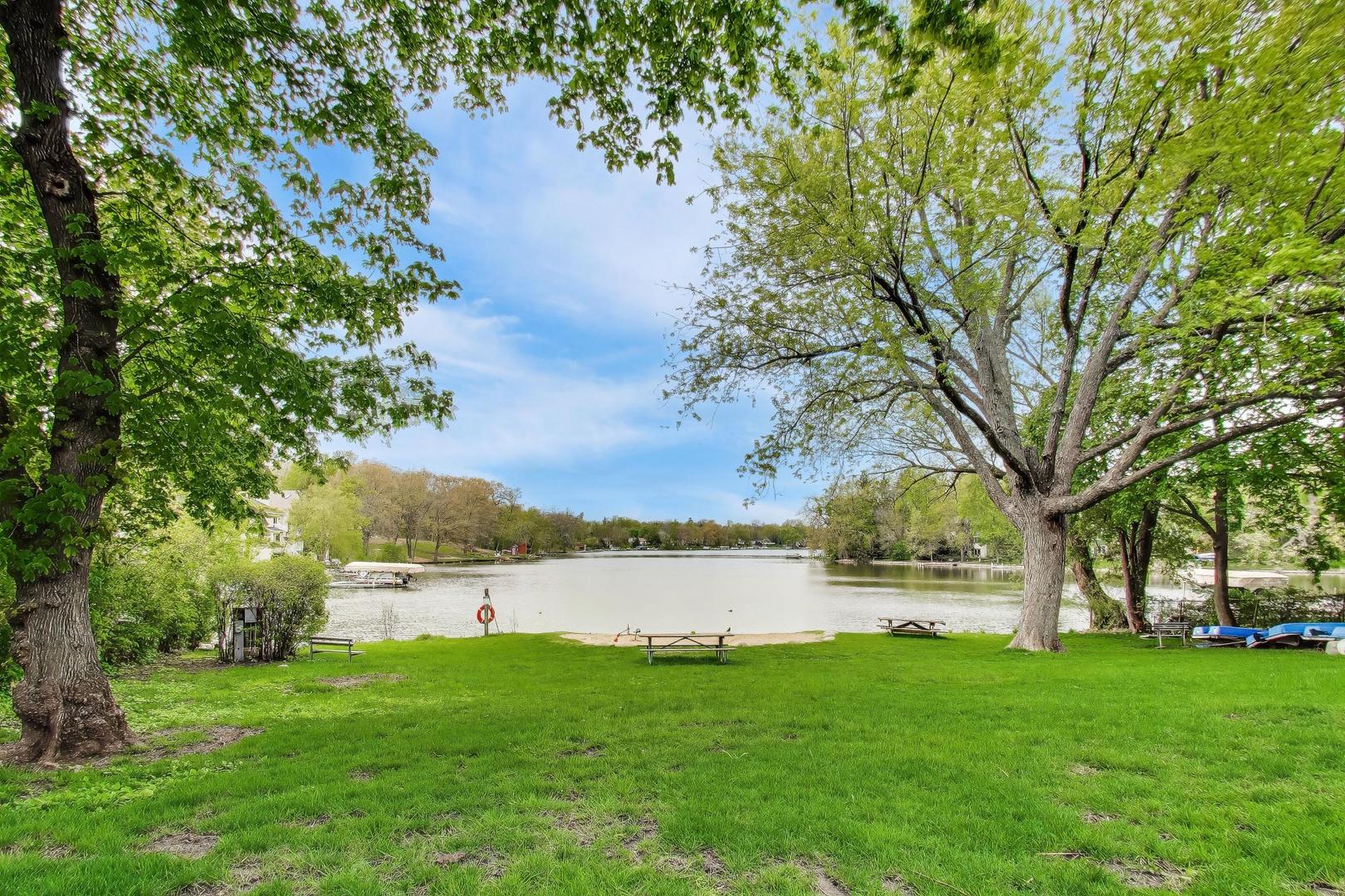 23694 North Park Road Lake Zurich IL 60047