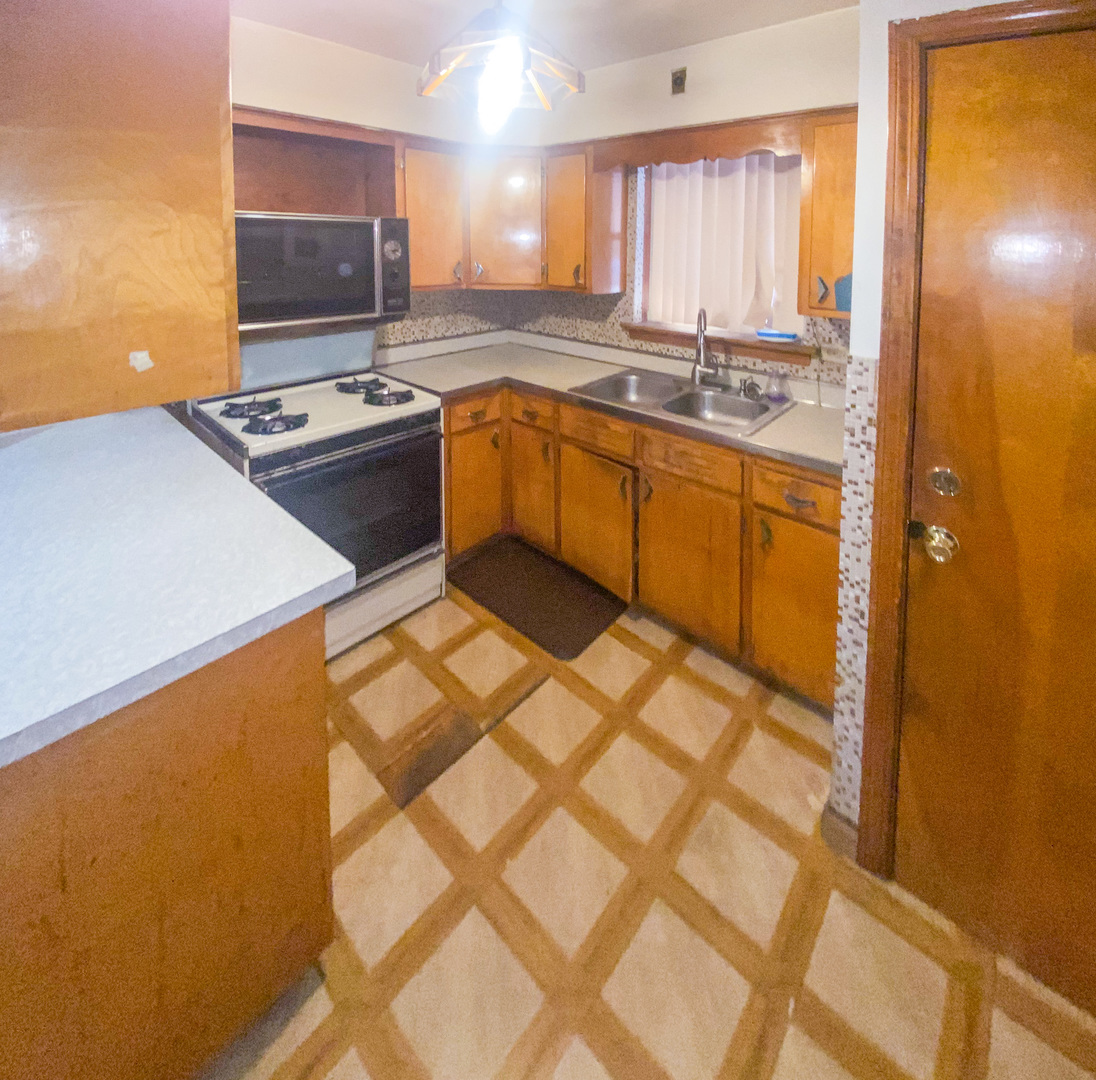 12632 South Emerald Avenue Chicago IL 60628