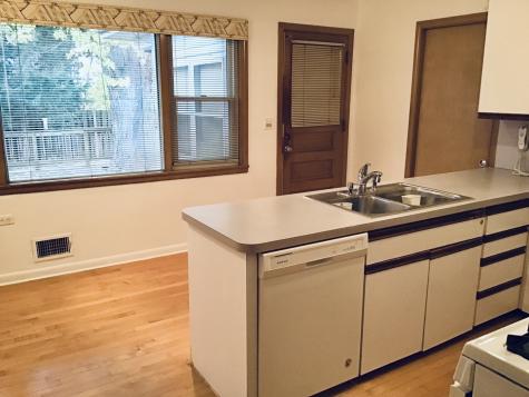 9532 Springfield Avenue Evanston IL 60203