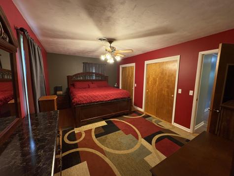 320 South Main Street Creston IL 60113