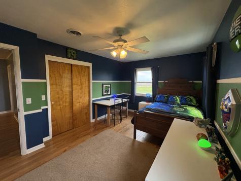 320 South Main Street Creston IL 60113