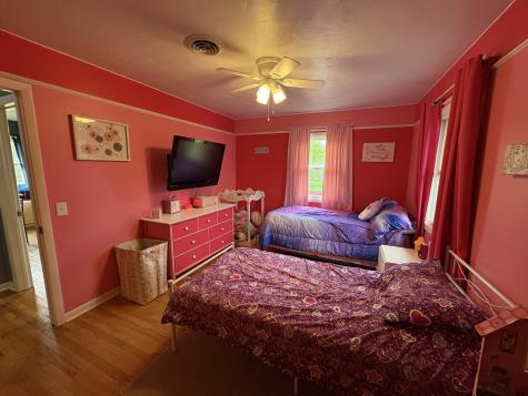 320 South Main Street Creston IL 60113
