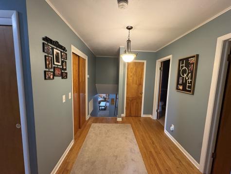 320 South Main Street Creston IL 60113