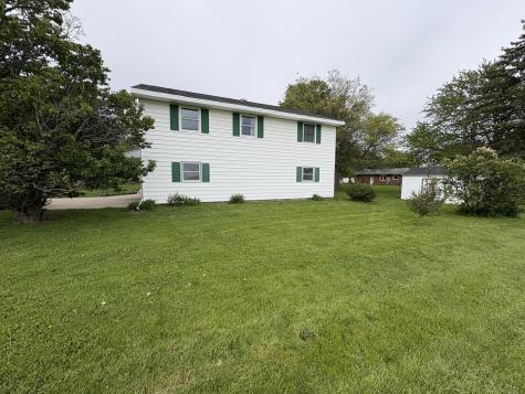 320 South Main Street Creston IL 60113