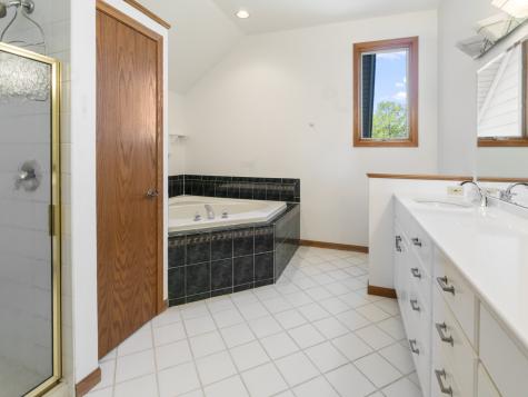 2772 Glendower Terrace Elgin IL 60124