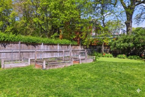 1423 Kirk Street Evanston IL 60202