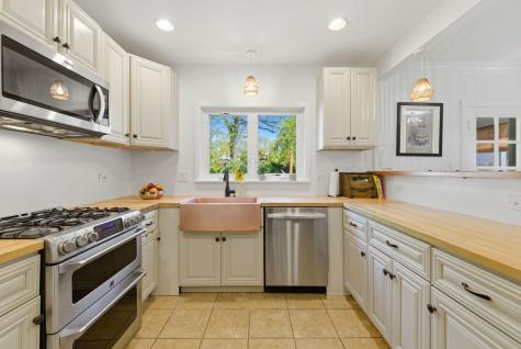 1423 Kirk Street Evanston IL 60202