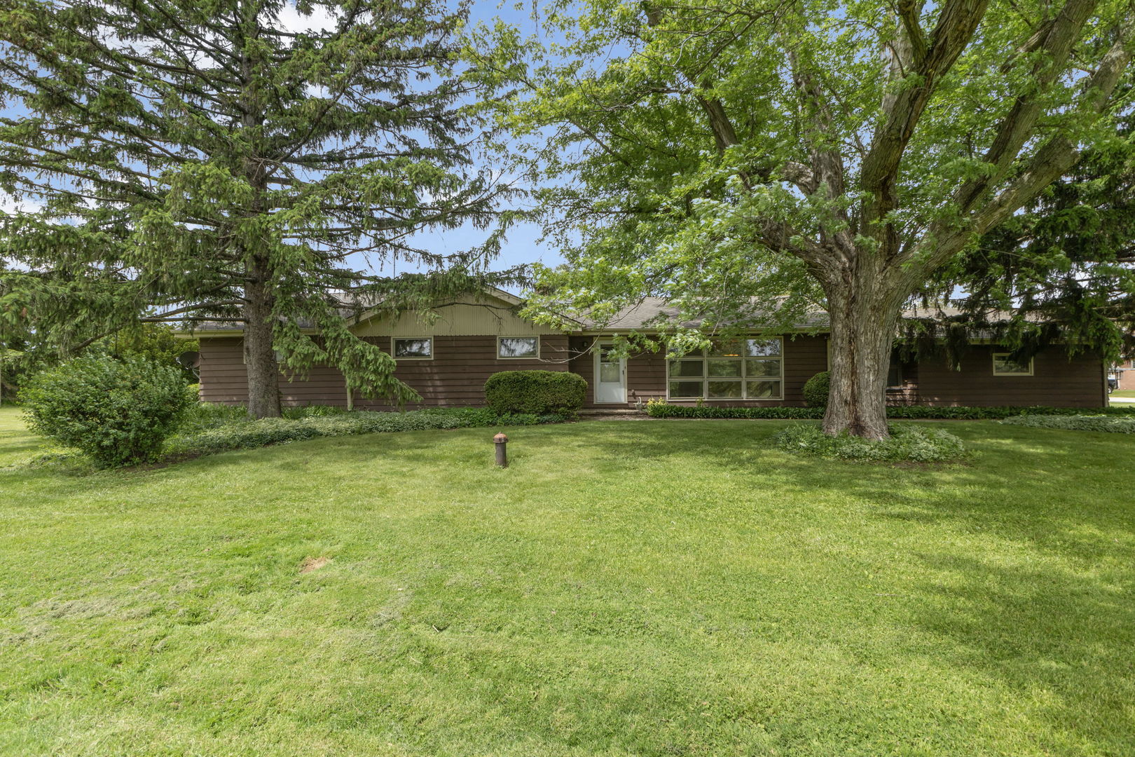2N570 Argyle Street Lombard IL 60148