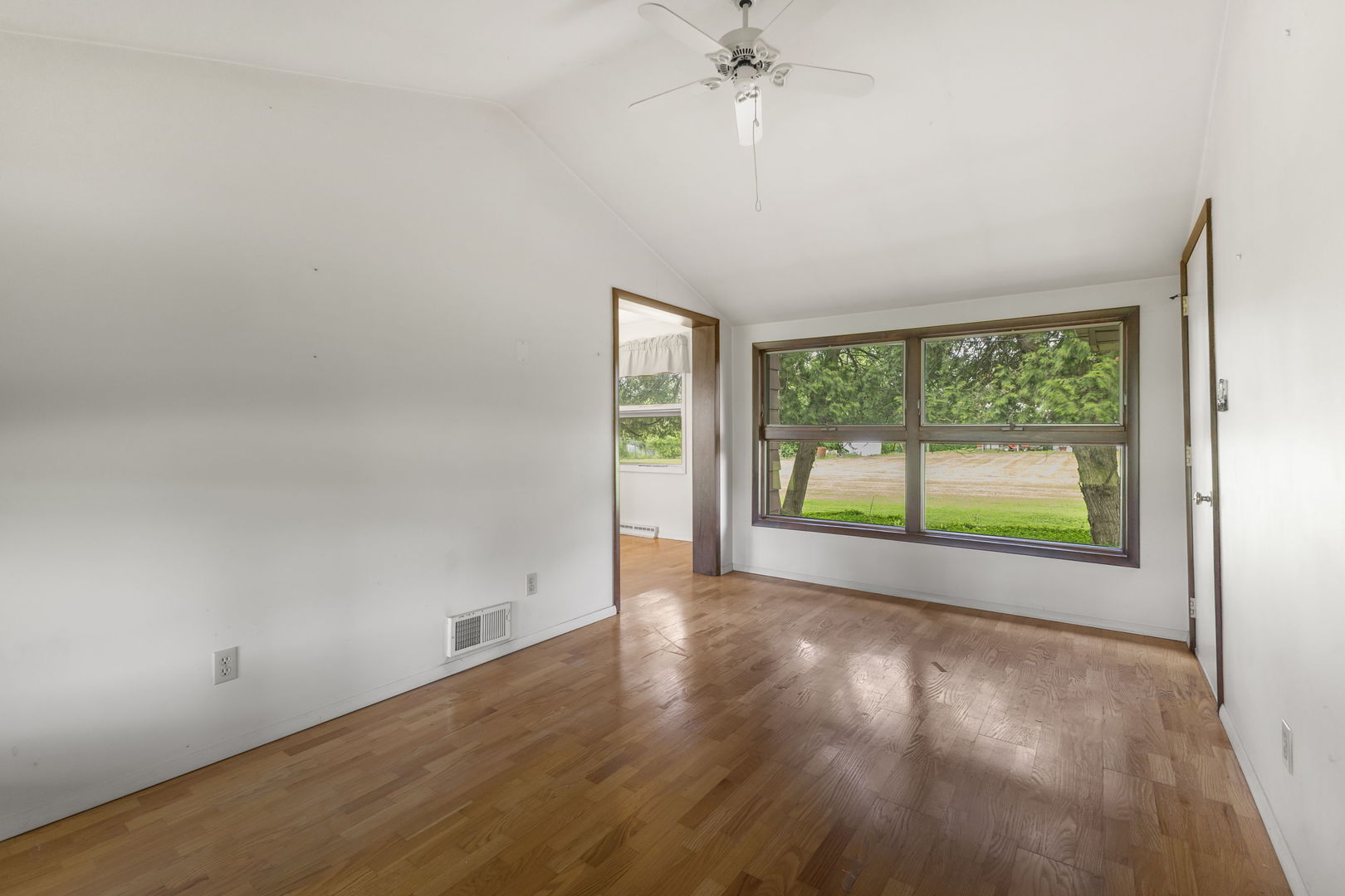 2N570 Argyle Street Lombard IL 60148