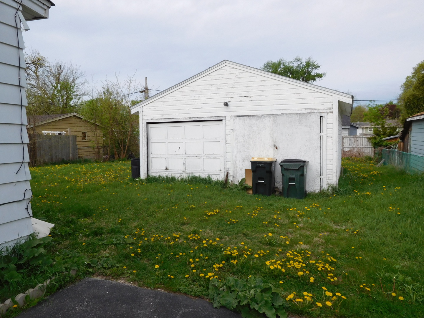 1069 Douglas Avenue Aurora IL 60505