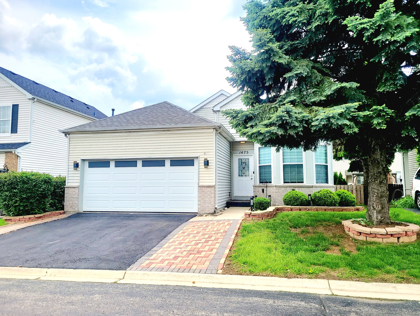 1475 Larkspur Court Romeoville IL 60446