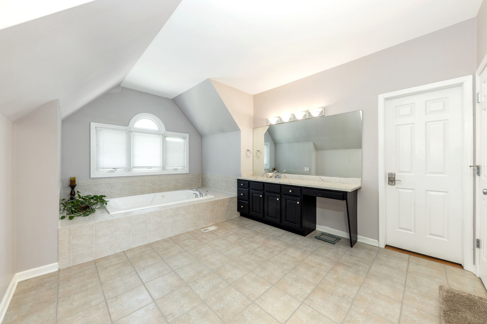 2308 Hillsboro Lane Naperville IL 60564