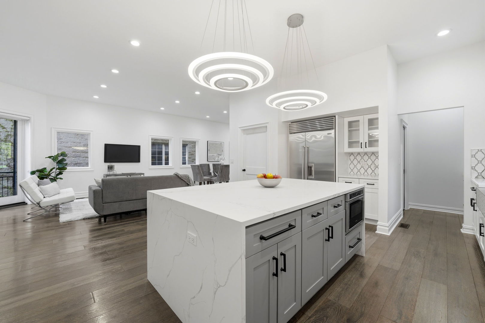 1443 North Cleaver Street Chicago IL 60642
