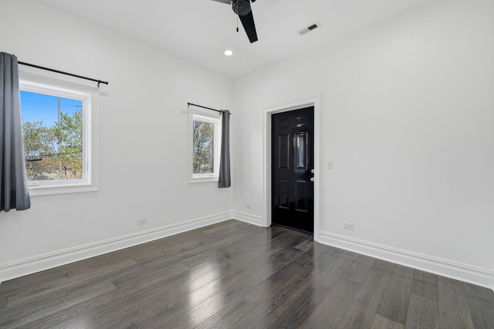 1443 North Cleaver Street Chicago IL 60642