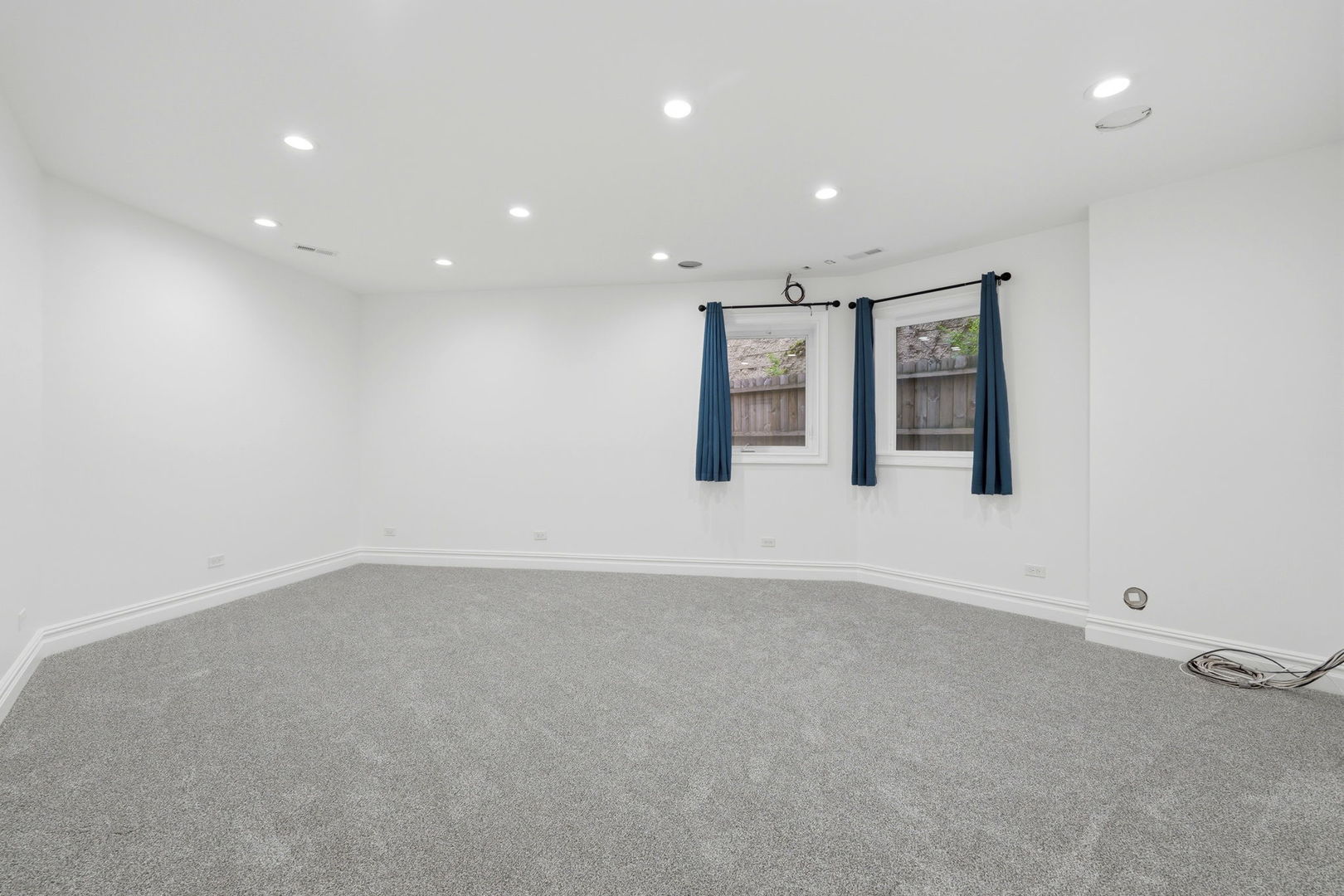 1443 North Cleaver Street Chicago IL 60642