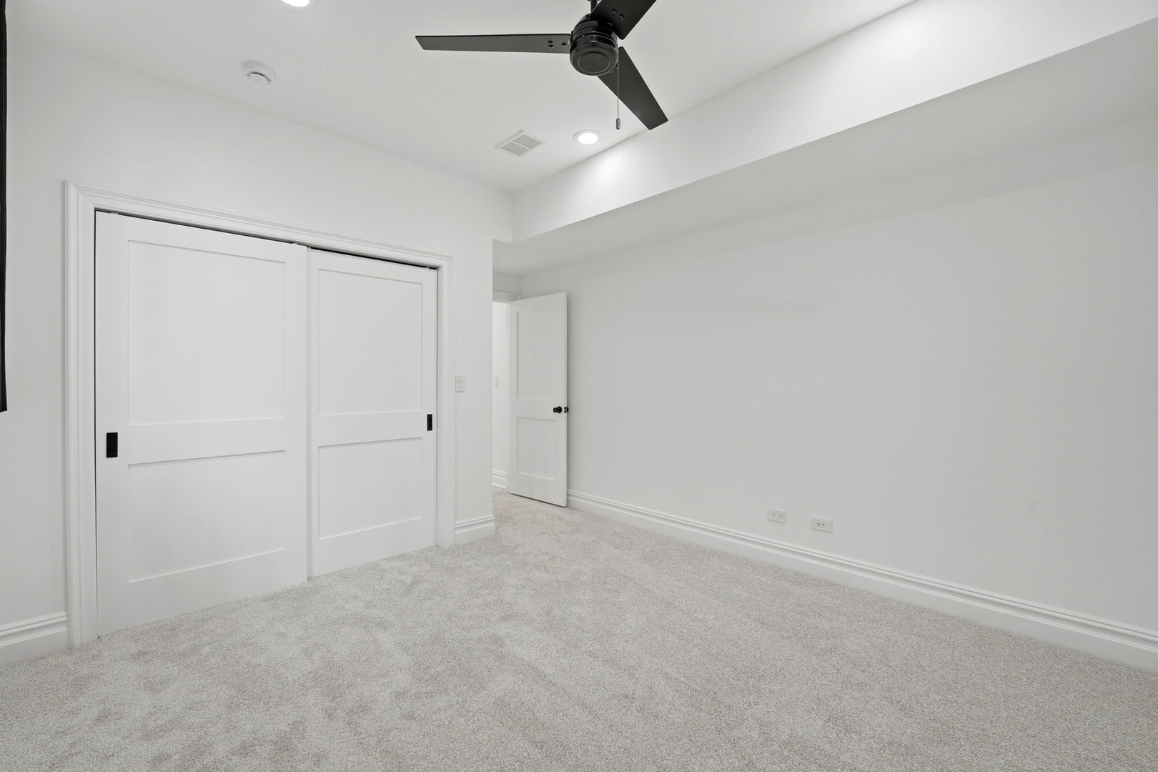 1443 North Cleaver Street Chicago IL 60642