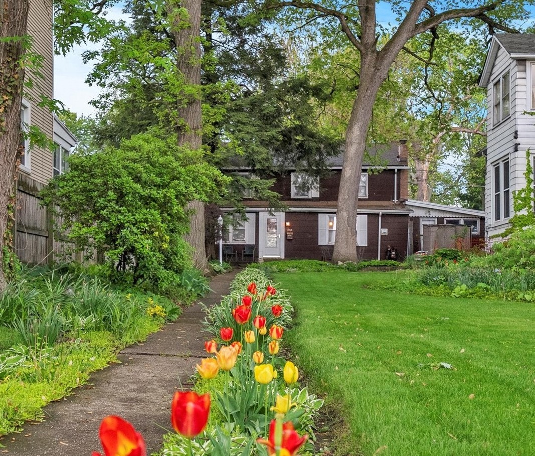 10218 South Prospect Avenue Chicago IL 60643