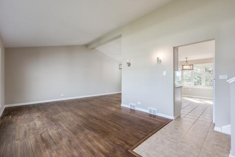 9804 North Lauren Lane Niles IL 60714