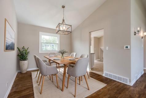 9804 North Lauren Lane Niles IL 60714