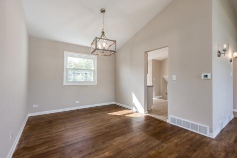 9804 North Lauren Lane Niles IL 60714
