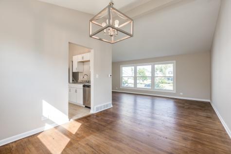 9804 North Lauren Lane Niles IL 60714