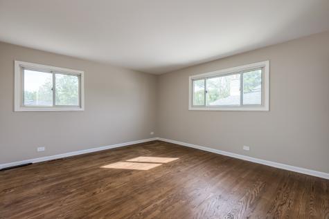 9804 North Lauren Lane Niles IL 60714
