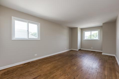 9804 North Lauren Lane Niles IL 60714