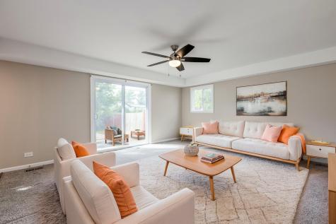 9804 North Lauren Lane Niles IL 60714