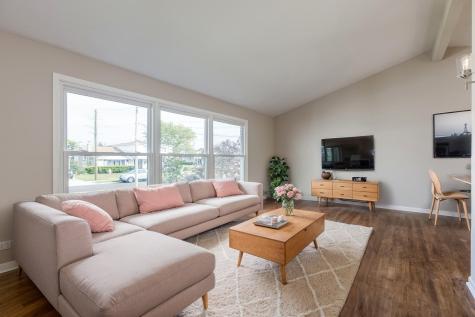 9804 North Lauren Lane Niles IL 60714